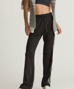 Echoappare.shop613a6aa725 2